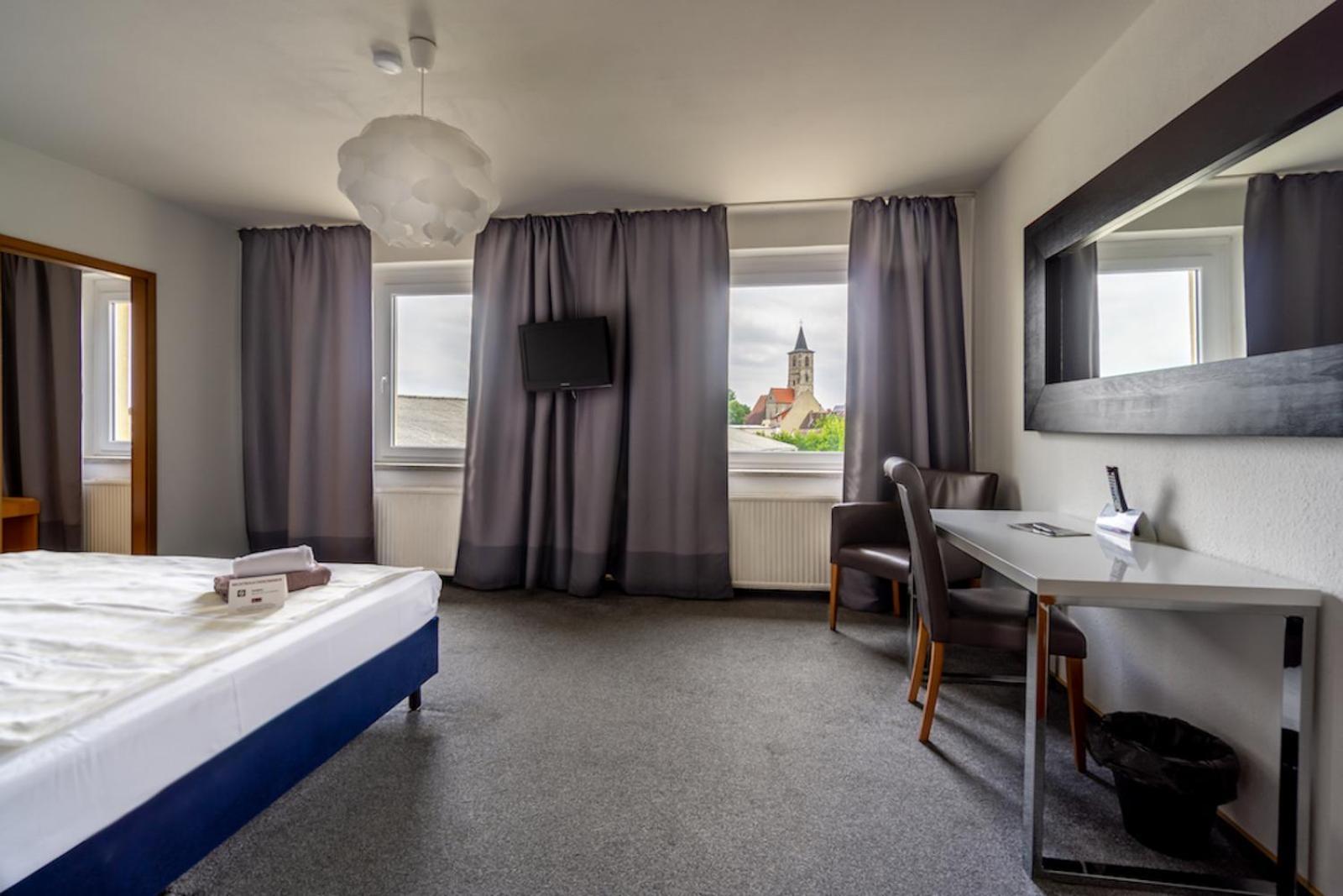 Sl'Otel Budget Bernburg Luaran gambar